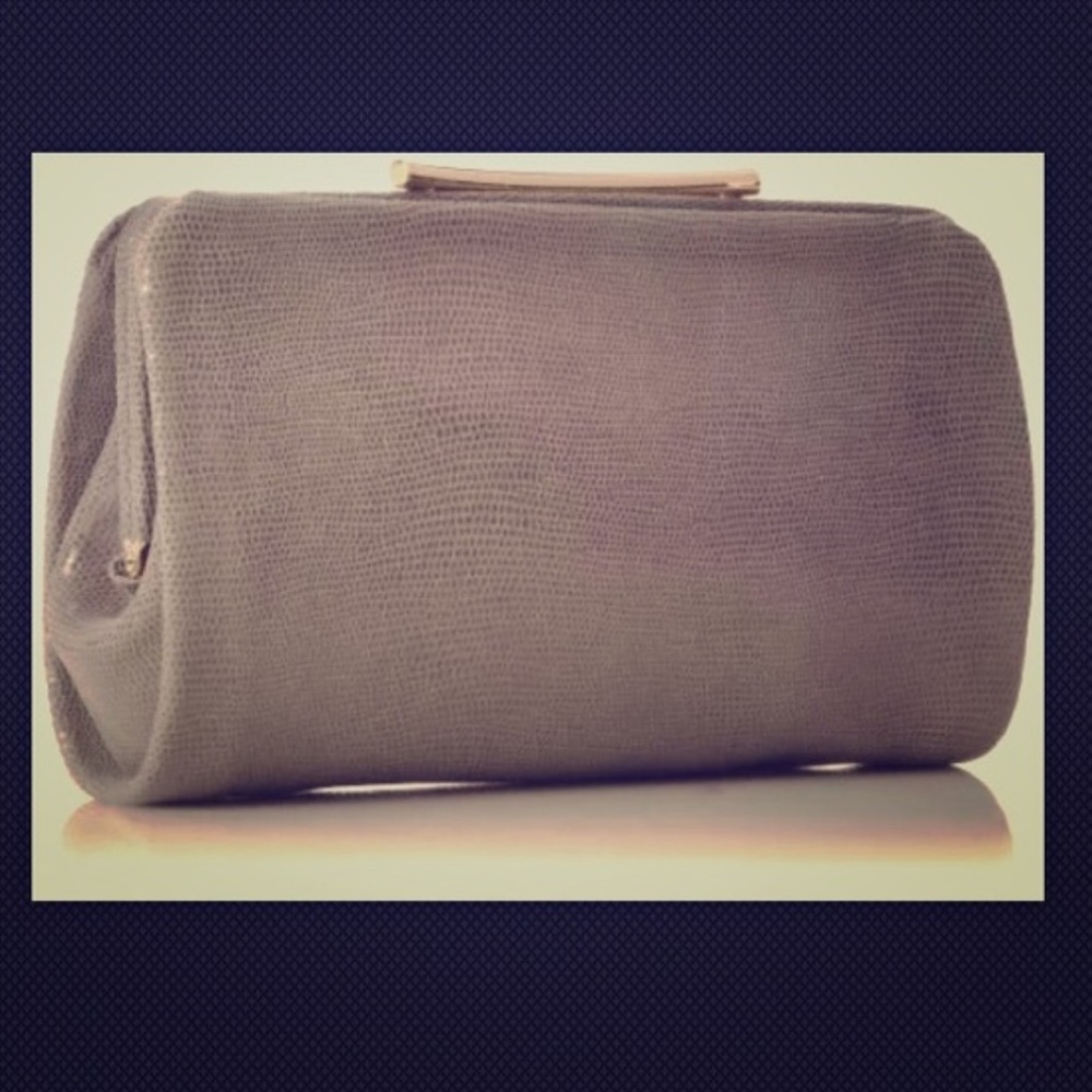EUC Vince Camuto clutch/shoulder bag